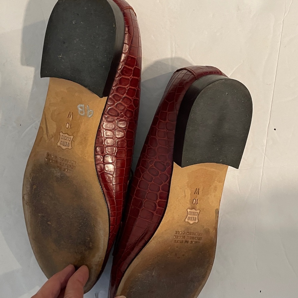 Talbots Women’s Vtg Deep Red Crocodile -Embossed Loafers in size 10 Wide - Picture 5 of 7